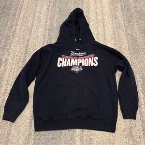 Nike Center Swoosh New York Yankees Hoodie 2009 World Series Champions blue L